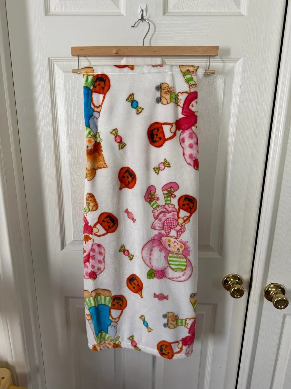 NEW Strawberry Shortcake Halloween Plush Throw Blanket